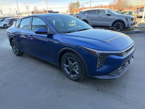 New 2025 Kia K4 LXS image 4