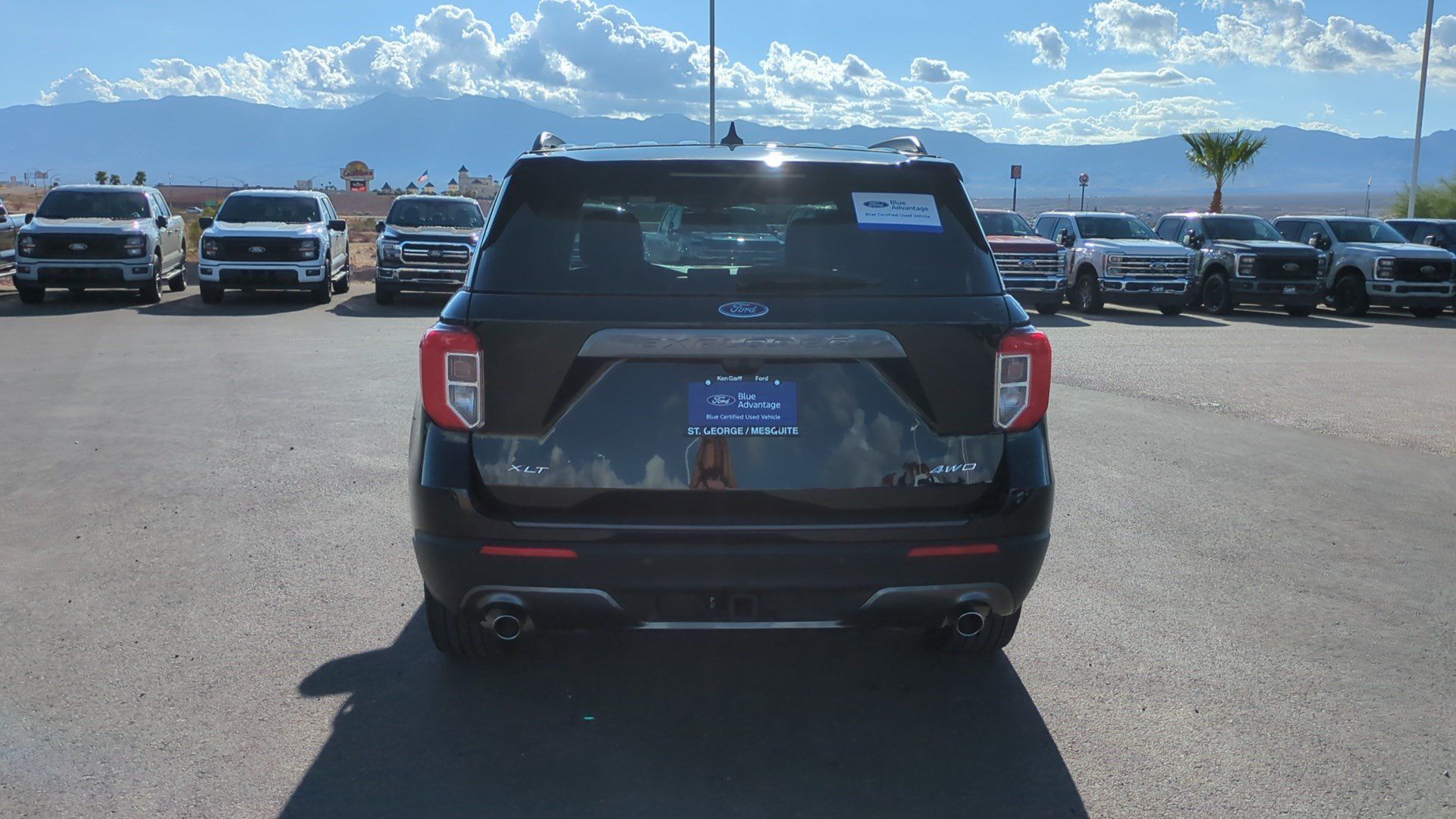 Used 2023 Ford Explorer XLT w/ Equipment Group 202A AWD/4WD image 5