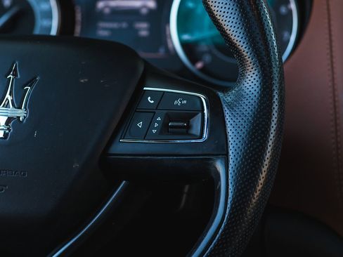 Used 2022 Maserati Levante GT image 43