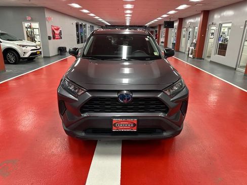 Used 2021 Toyota RAV4 LE AWD/4WD image 7