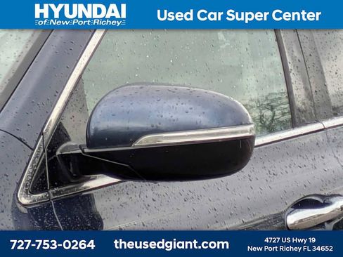 Used 2017 Kia Sorento EX image 11