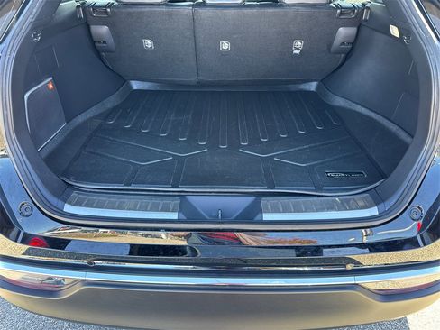 Used 2021 Toyota Venza XLE w/ Softex Package image 18