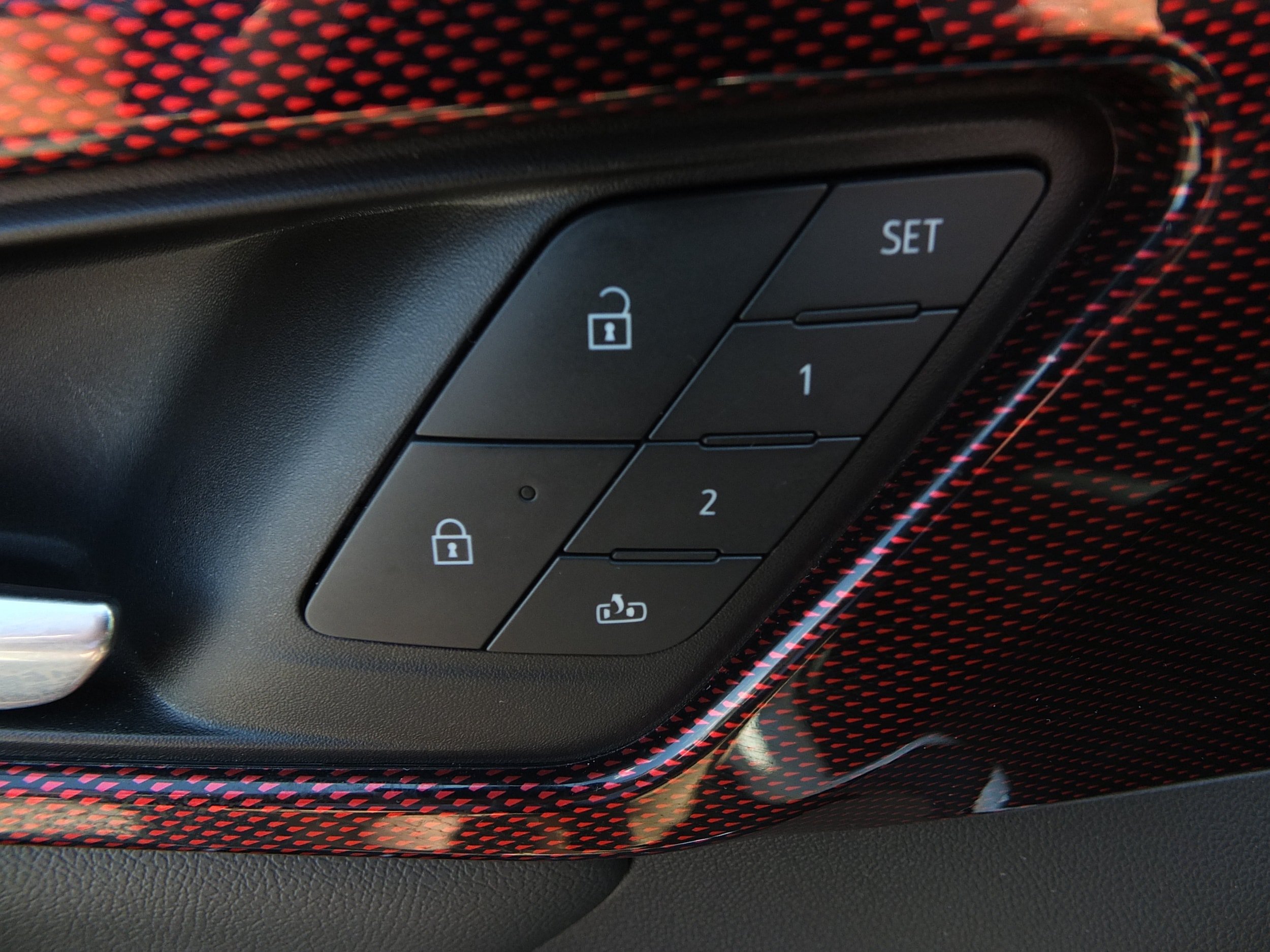 Used 2025 Chevrolet Traverse RS w/ LPO, Floor Liner Package FWD image 21