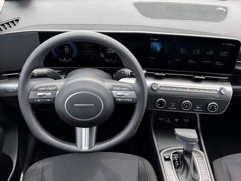 New 2026 Hyundai Kona SE image 17