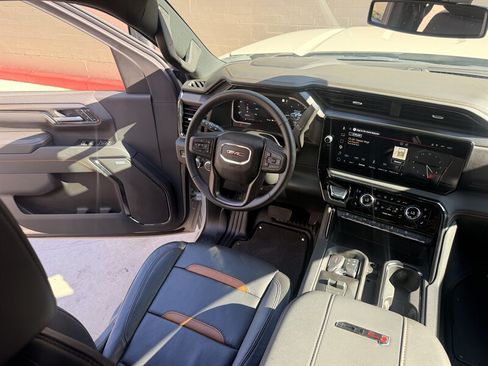Used 2026 GMC Sierra 2500 AT4 AWD/4WD image 31
