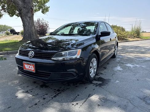 Used 2013 Volkswagen Jetta S FWD image 3