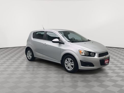 Used 2014 Chevrolet Sonic LT image 24