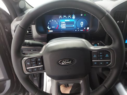 Used 2025 Ford F150 Lariat AWD/4WD image 9