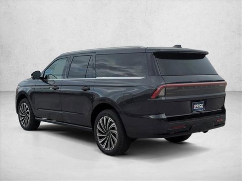 Used 2025 Lincoln Navigator L Black Label image 7