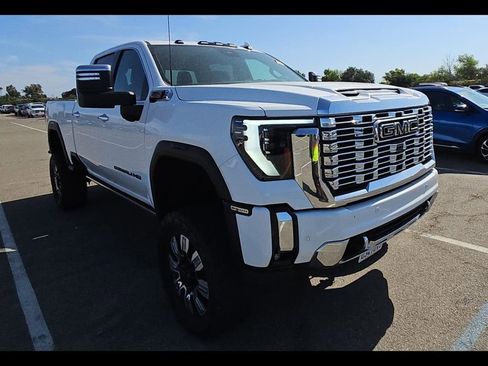 Used 2024 GMC Sierra 2500 Denali w/ Denali Reserve Package AWD/4WD image 6