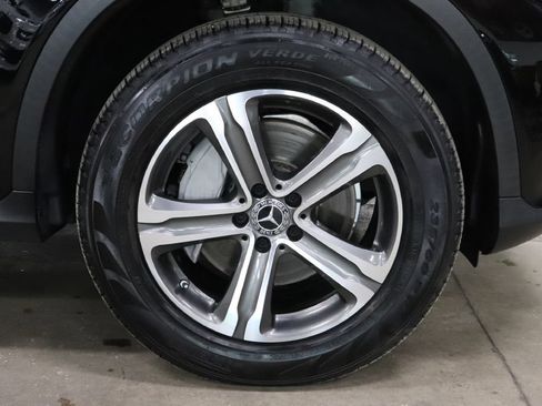 Used 2019 Mercedes-Benz GLC 300 4MATIC image 41