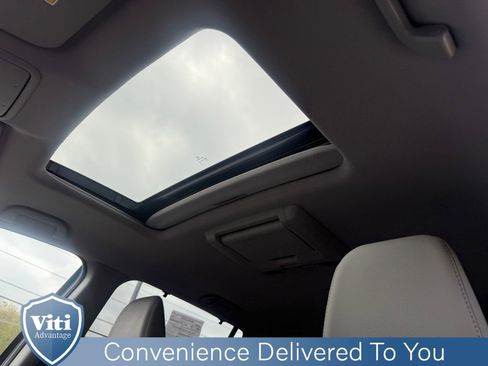 Used 2018 Honda Pilot Touring image 19