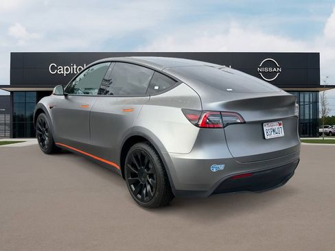 Used 2020 Tesla Model Y Long Range image 7