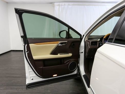 Used 2020 Lexus RX 350L FWD w/ Premium Package image 16
