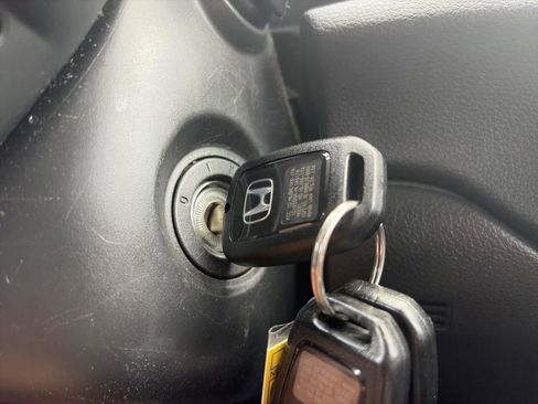 Used 2017 Honda CR-V LX image 28