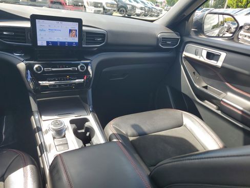 Used 2022 Ford Explorer ST-Line image 19