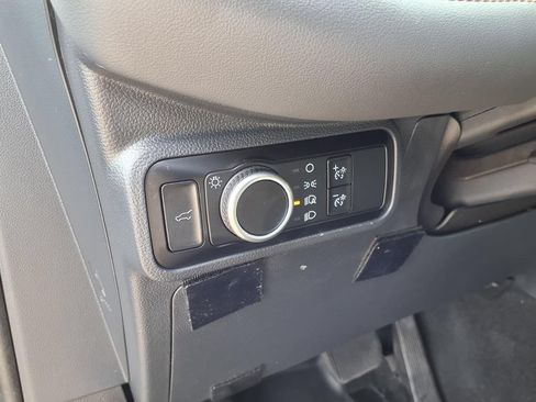 Used 2025 Ford Explorer Active RWD image 24