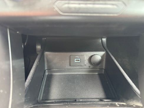 Used 2018 Ford Fusion SE FWD image 30