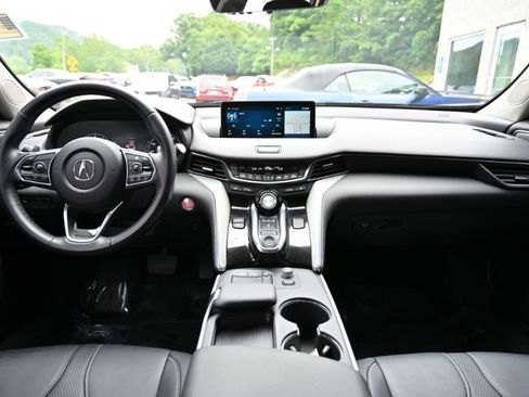 Used 2023 Acura TLX w/ Technology Package image 2