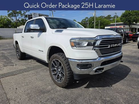 Used 2019 RAM 1500 Laramie AWD/4WD image 2
