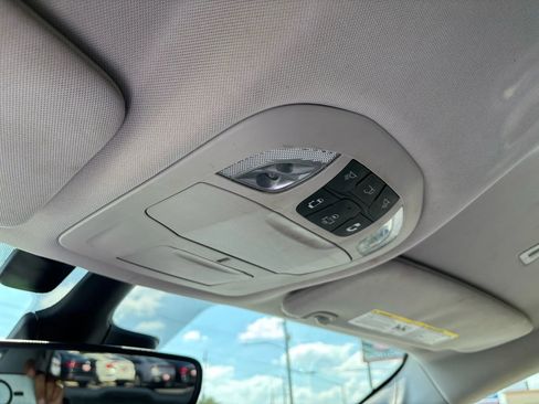 Used 2019 Chrysler Pacifica Touring-L w/ Advanced Safetytec Group FWD image 25