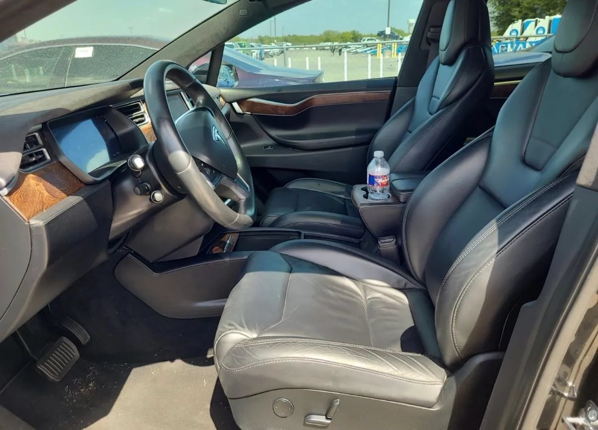 Used 2017 Tesla Model X 90D AWD/4WD image 10