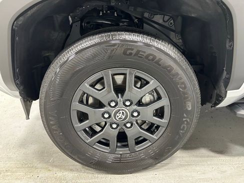 Used 2025 Toyota 4Runner SR5 image 62