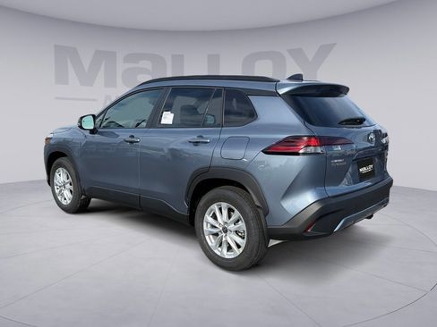 Certified 2026 Toyota Corolla Cross LE image 5