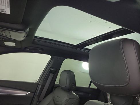 Certified 2023 Cadillac XT6 Luxury image 18