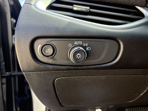 Used 2024 Chevrolet Malibu RS FWD image 17