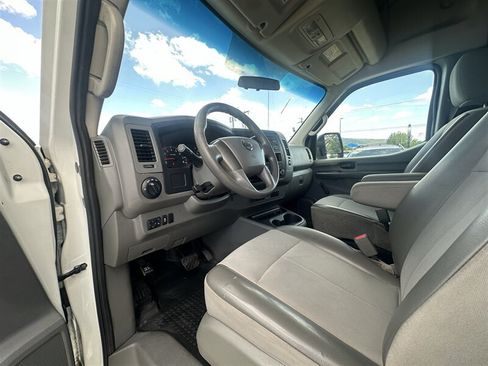 Used 2014 Nissan NV 2500 S w/ Side & Curtain Airbag Package RWD image 5