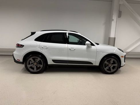 Certified 2026 Porsche Macan AWD/4WD image 6