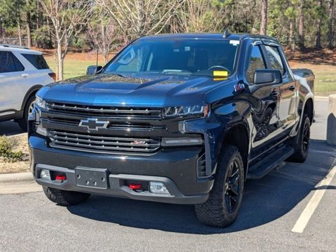 Used 2020 Chevrolet Silverado 1500 LT Trail Boss image 3
