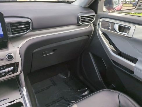 Used 2023 Ford Explorer XLT w/ Equipment Group 202A image 17