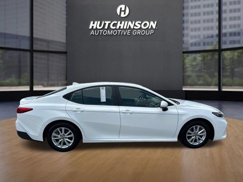 Used 2025 Toyota Camry LE FWD image 8