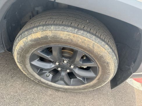 Used 2023 Toyota RAV4 LE FWD image 5