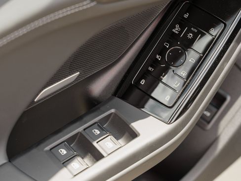 New 2027 Audi A6 e-tron Premium Plus AWD/4WD image 23