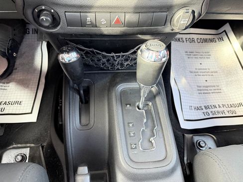 Used 2012 Jeep Wrangler Unlimited Sport image 21