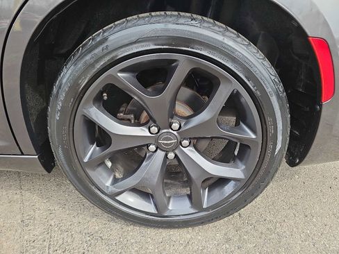 Used 2021 Chrysler 300 S image 23