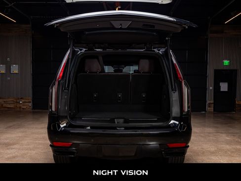 Used 2023 Cadillac Escalade Sport Platinum image 8