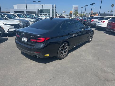 Used 2022 BMW 530e w/ M Sport Package image 7