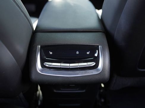 Used 2024 Cadillac XT6 Premium Luxury image 41