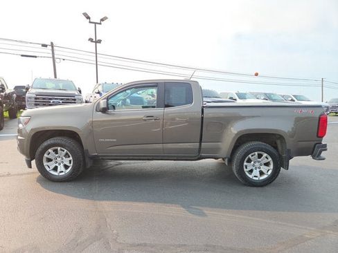 Used 2017 Chevrolet Colorado LT w/ LT Convenience Package AWD/4WD image 3