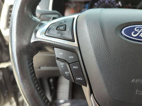 Used 2018 Ford Edge SEL w/ Equipment Group 201A FWD image 11