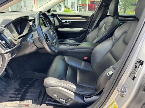 Used 2020 Volvo V90 T6 Cross Country AWD/4WD image 9