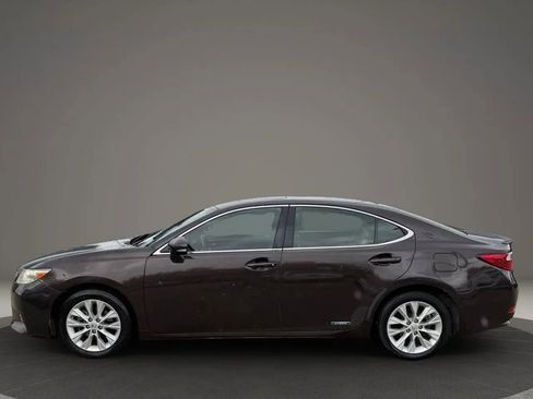 Used 2013 Lexus ES 300h w/ Luxury Pkg FWD image 9