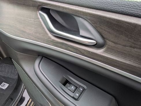 New 2026 Jeep Grand Cherokee Limited w/ Luxury Tech Group II image 32