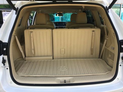 Used 2019 Toyota Highlander Limited AWD/4WD image 29