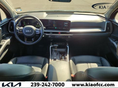 Certified 2024 Kia Sorento EX w/ Panoramic Sunroof Package FWD image 15