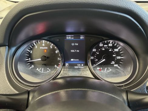 Used 2019 Nissan Rogue SV w/ Sun & Sound Touring Package AWD/4WD image 38